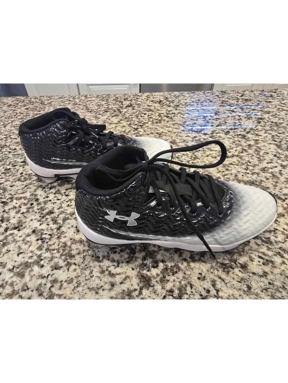 Under Armour Spotlight Hammer MC Football Cleats Youth Size 6.5